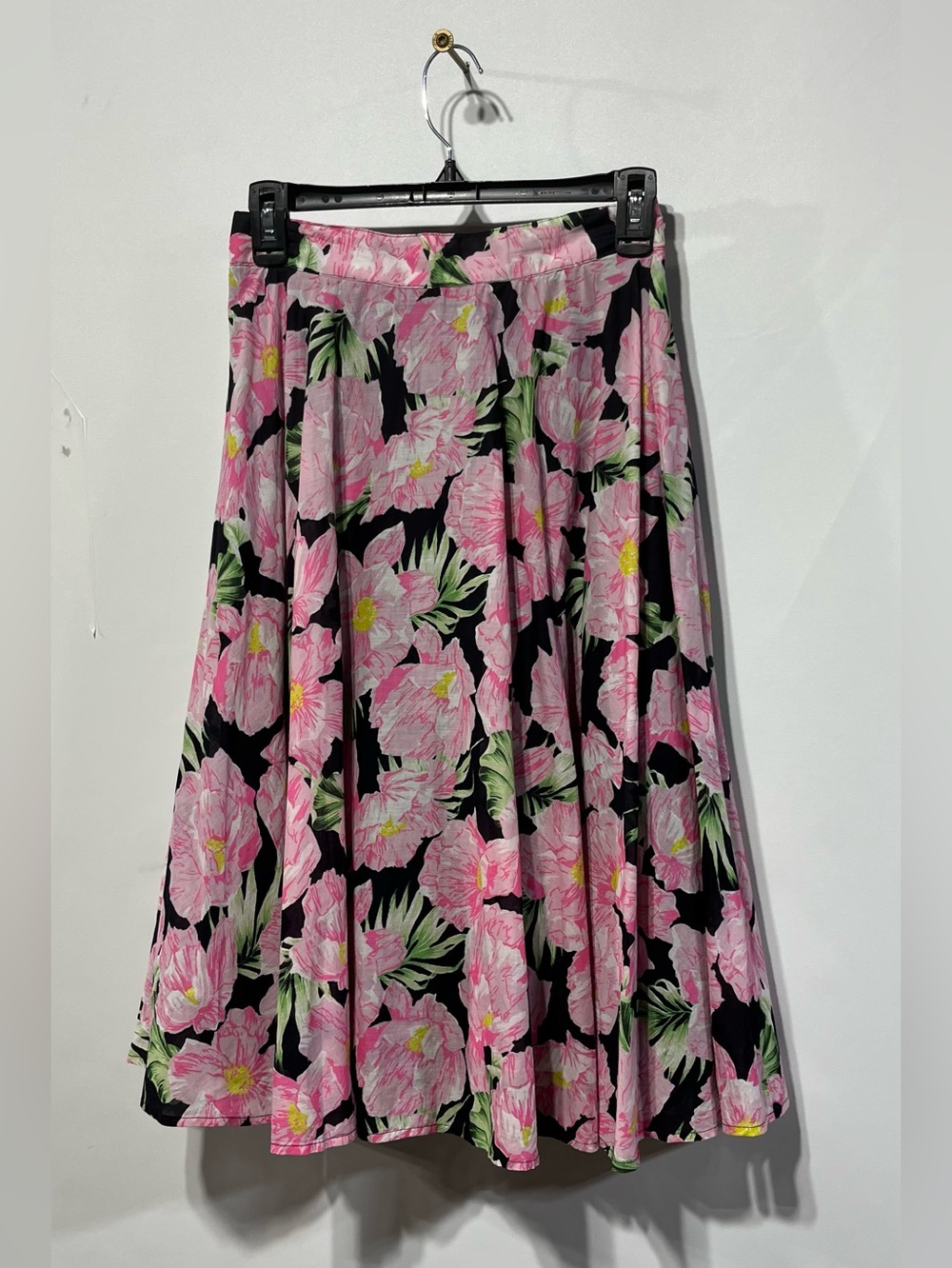 French Connection Black Midi Skirt with Pink Floral Print 100% Cotton Size 4 NWT - Picture 2 of 6